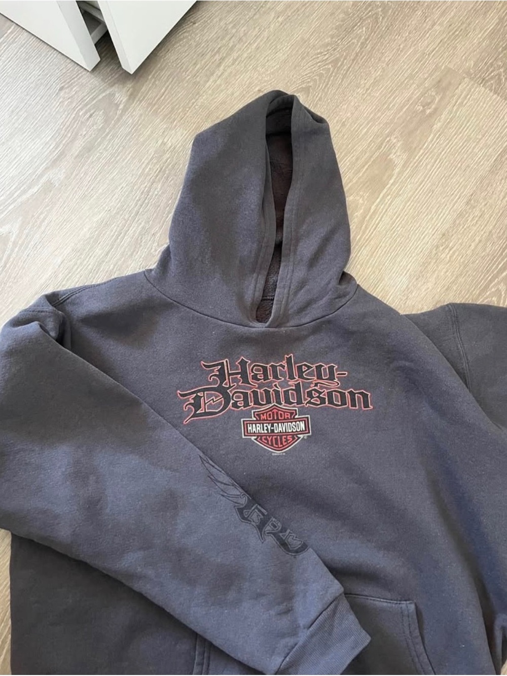 Vintage Harley-Davidson Black Crewneck Hoodie with Red Logo